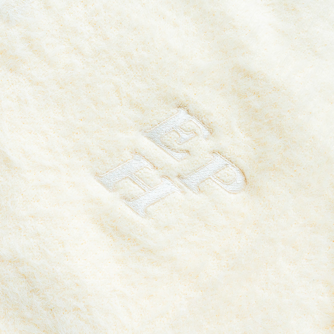 CREAM EPHEMERAL SWEATER